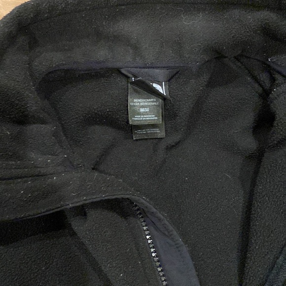 The North Face Medium Black Vest - Picture 3 of 3